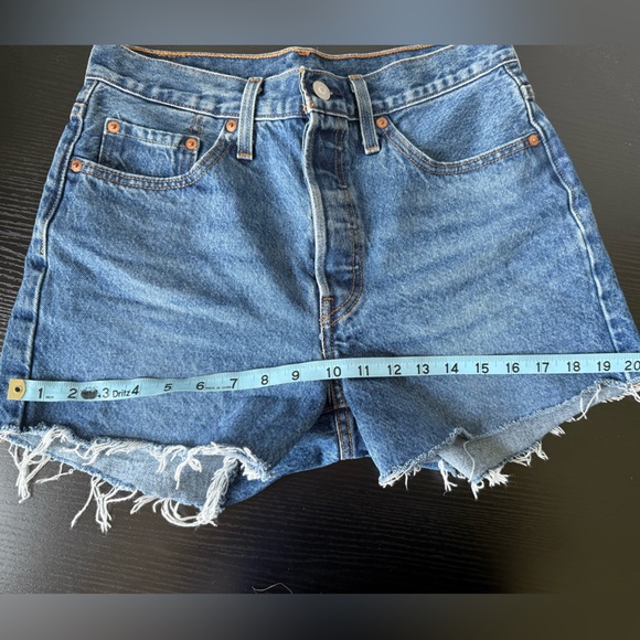 Levi’s Denim Shorts - Picture 8 of 12